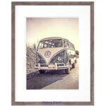 Surfers Vintage VW Bus